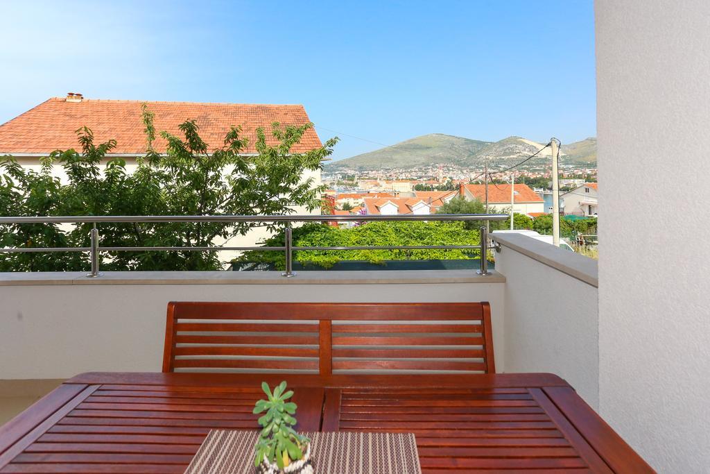 Apartments Ivan Trogir Exterior photo