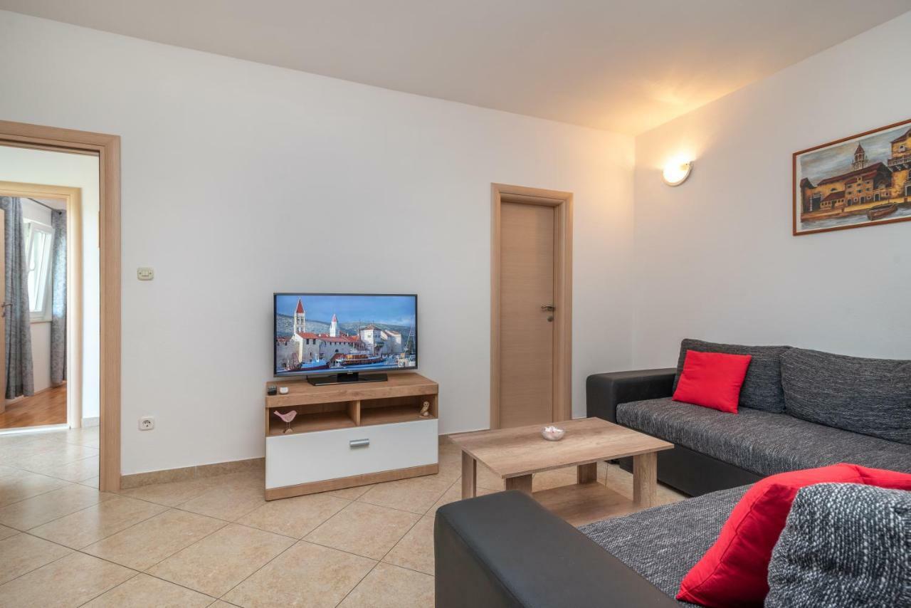 Apartments Ivan Trogir Exterior photo