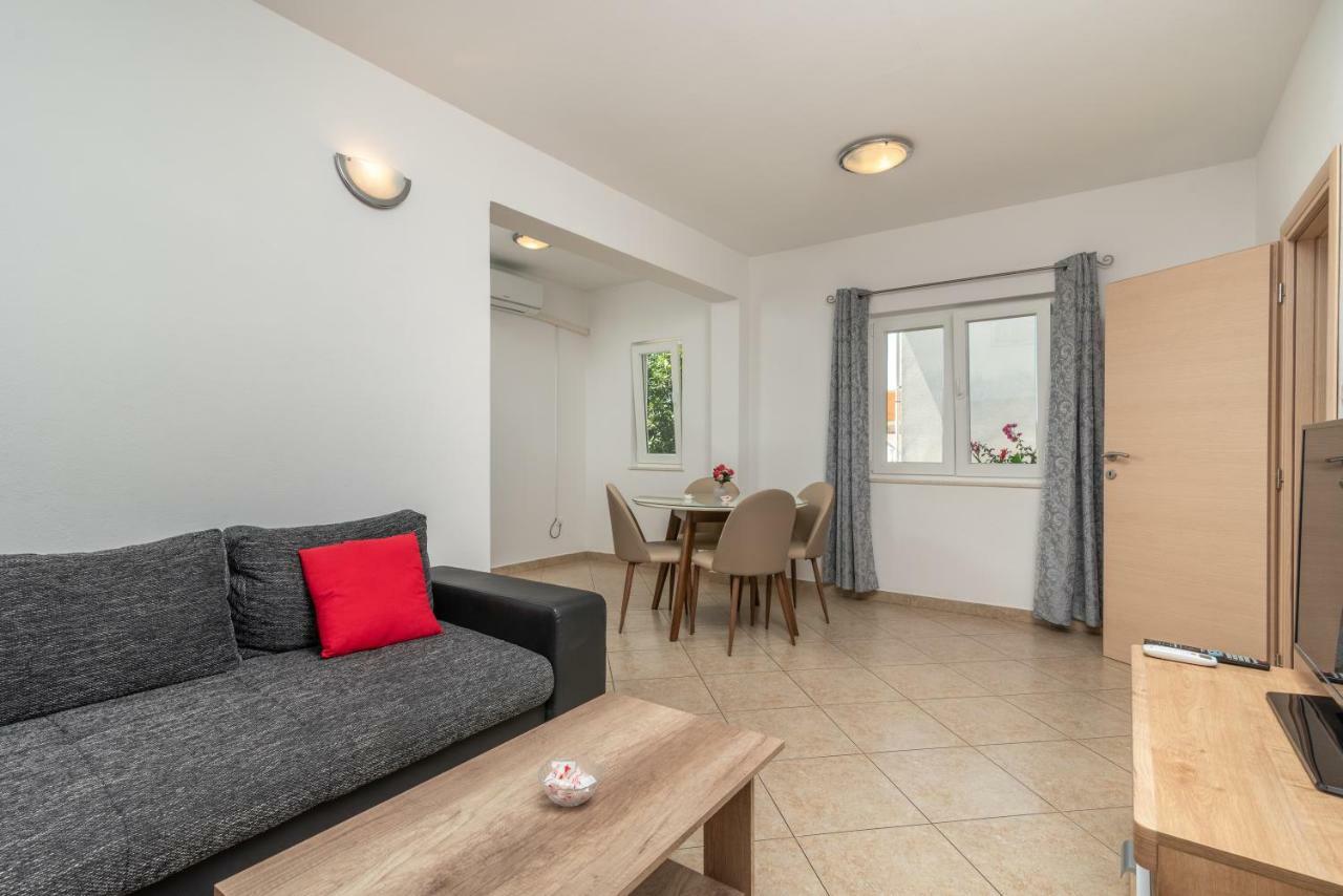 Apartments Ivan Trogir Exterior photo