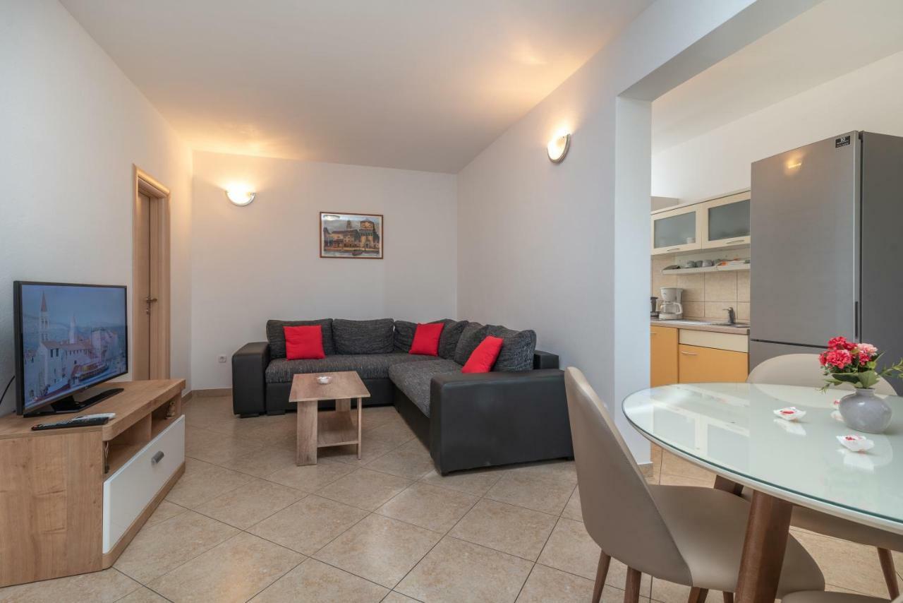 Apartments Ivan Trogir Exterior photo